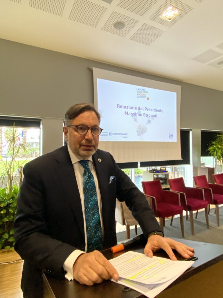 ITALIA ECONOMY - Confcooperative leader nella cooperazione
